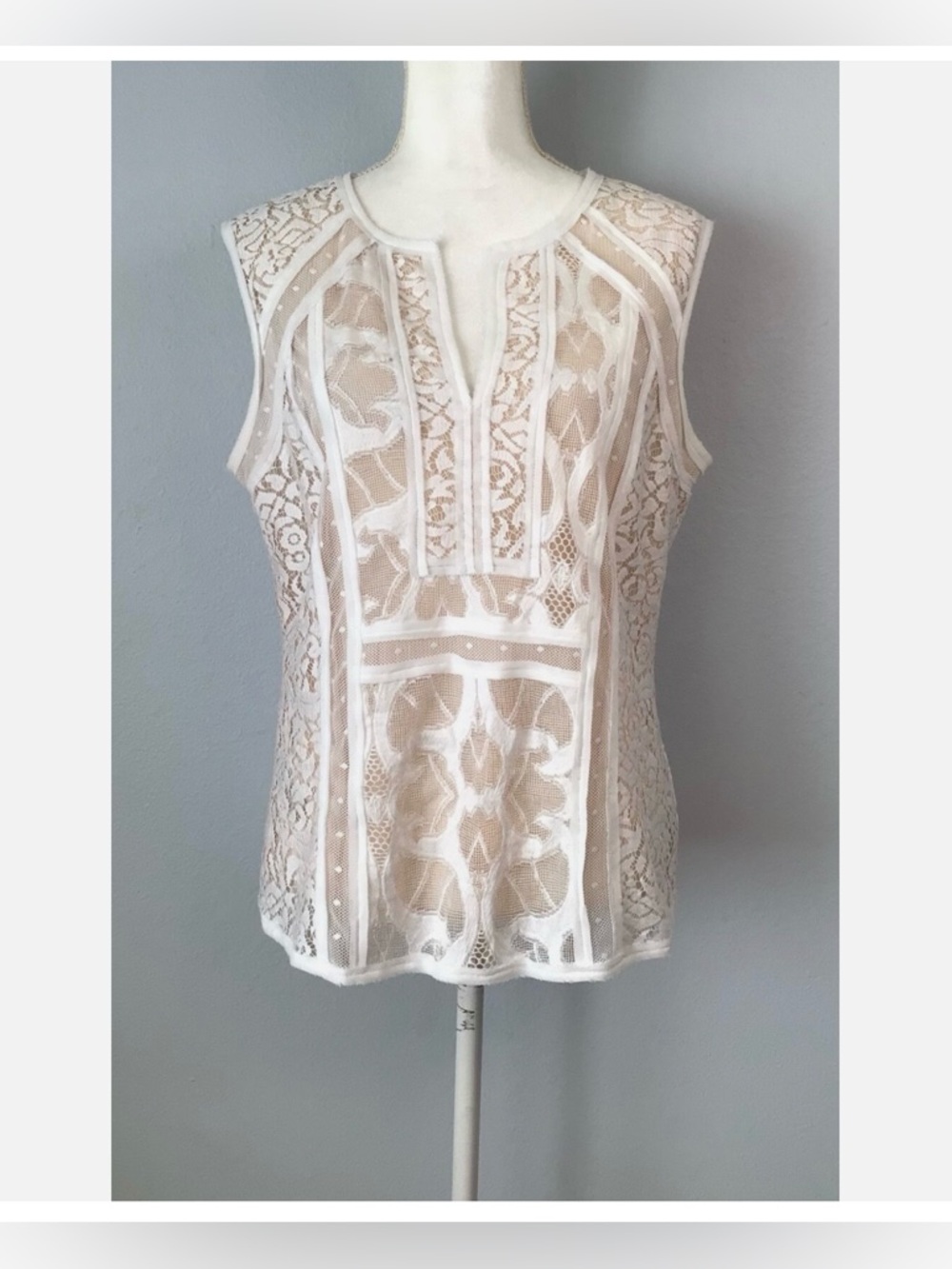 BCBG MAX AZRIA Lace Sleeveless Blouse Top